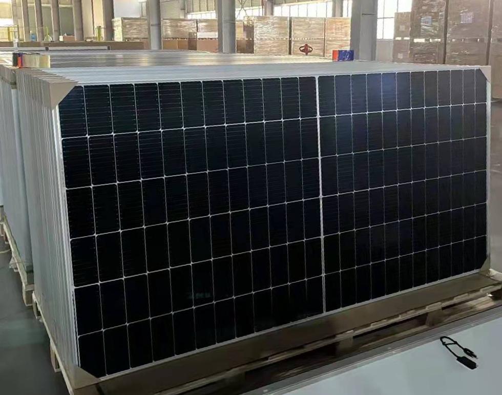 375W JINKO Half-Cell Monocrystalline Solar Panels